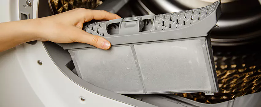 Signs Of A Clogged Dryer Lint Trap in Missouri City, Texas